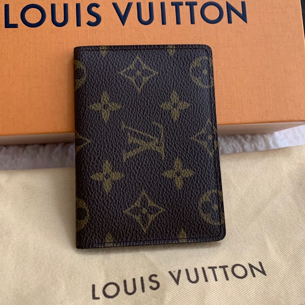 ‼️SOLD‼️Louis Vuitton Card Holder